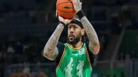 刘梦婷力获自由式滑雪女子大跳台金牌，成就第29金佳绩！